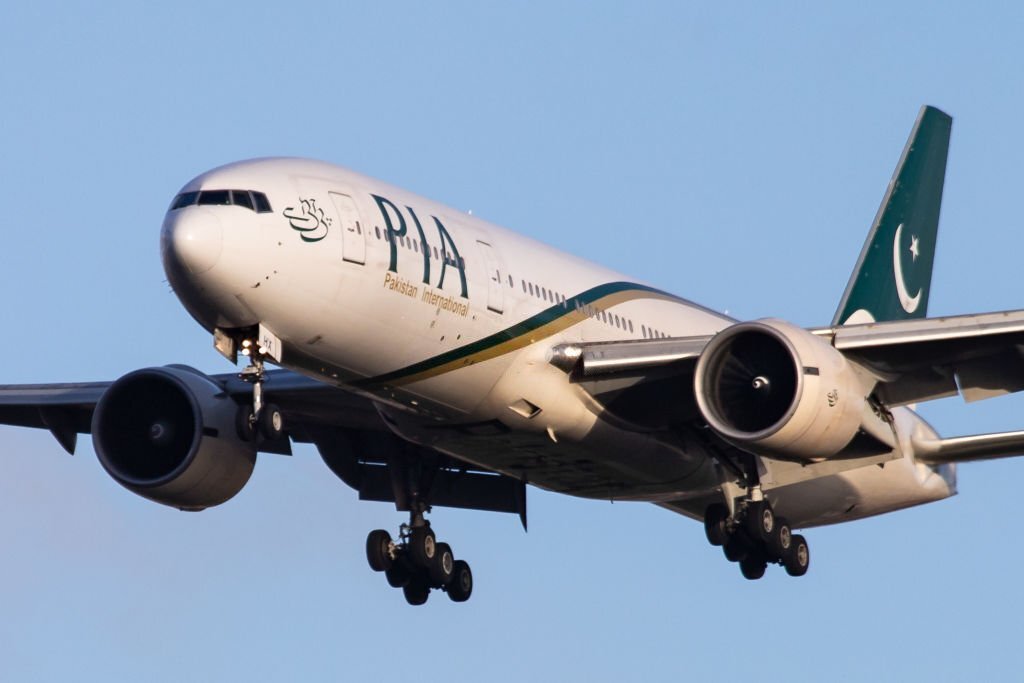 PIA Flights to Pakistan From UK